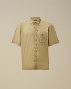 Camicia a maniche corte con bottoni in mussola leggera