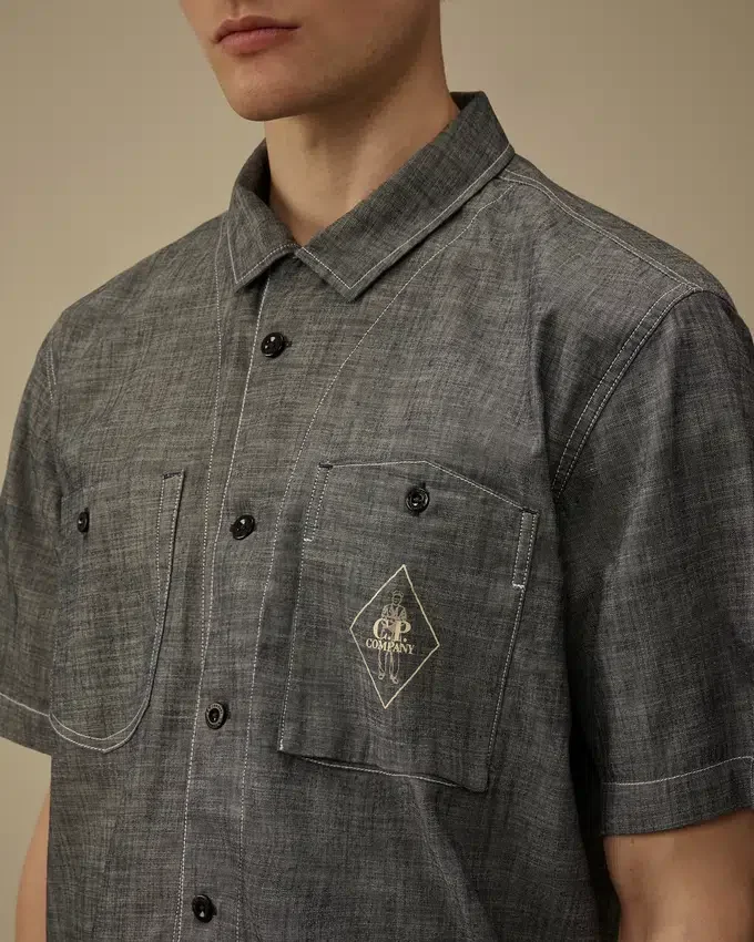 Camicia a maniche corte in chambray con bottoni