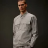Camicia a maniche lunghe con bottoni in gabardina della Metropolis Series