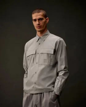 Camicia a maniche lunghe con bottoni in gabardina della Metropolis Series