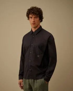 Camicia a maniche lunghe con bottoni in mussola leggera