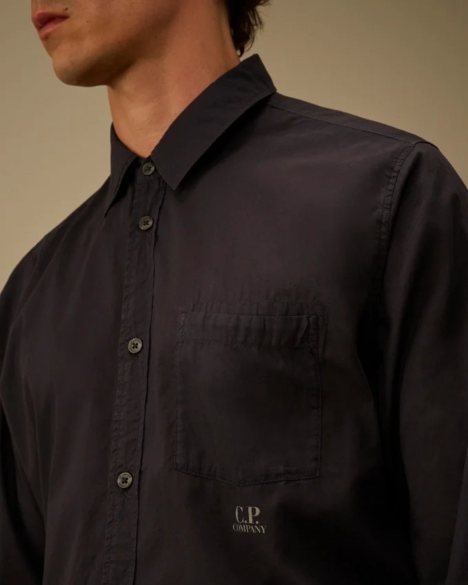 Camicia a maniche lunghe con bottoni in mussola leggera