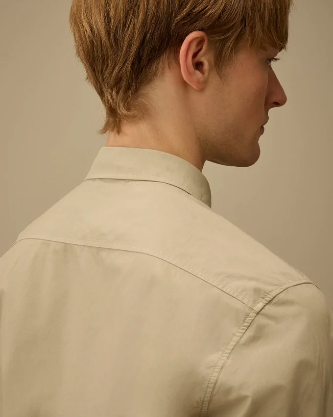 Camicia a maniche lunghe in popeline con bottoni a forma di lente
