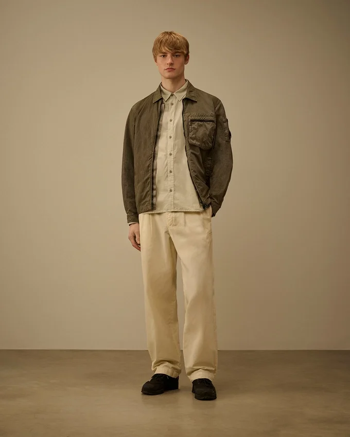 Camicia a maniche lunghe in popeline con bottoni a forma di lente