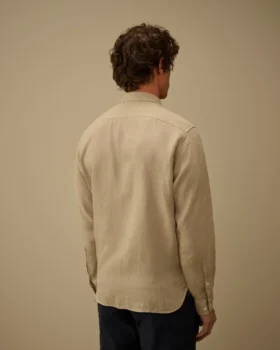 Camicia in lino a maniche lunghe con bottoni