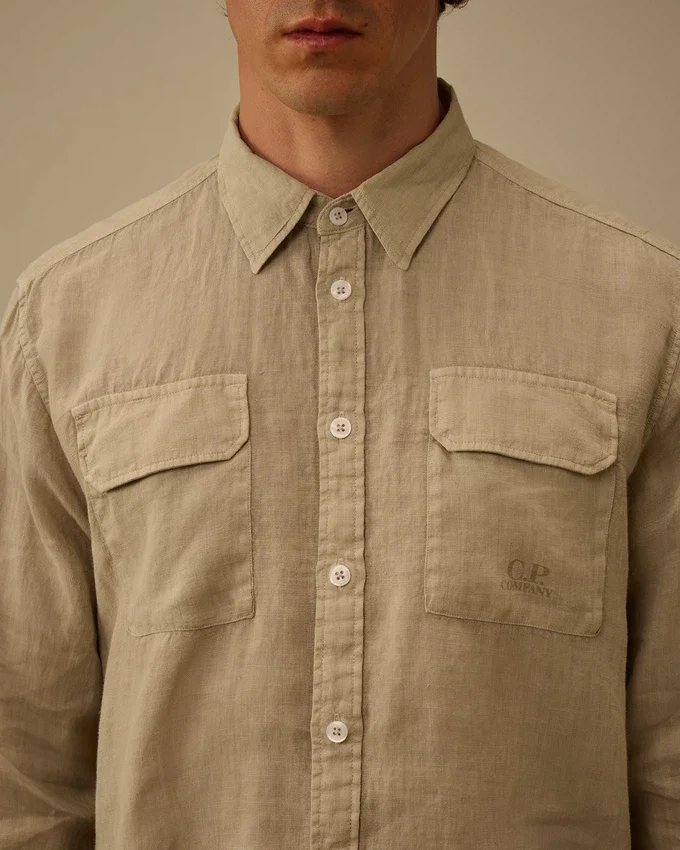 Camicia in lino a maniche lunghe con bottoni
