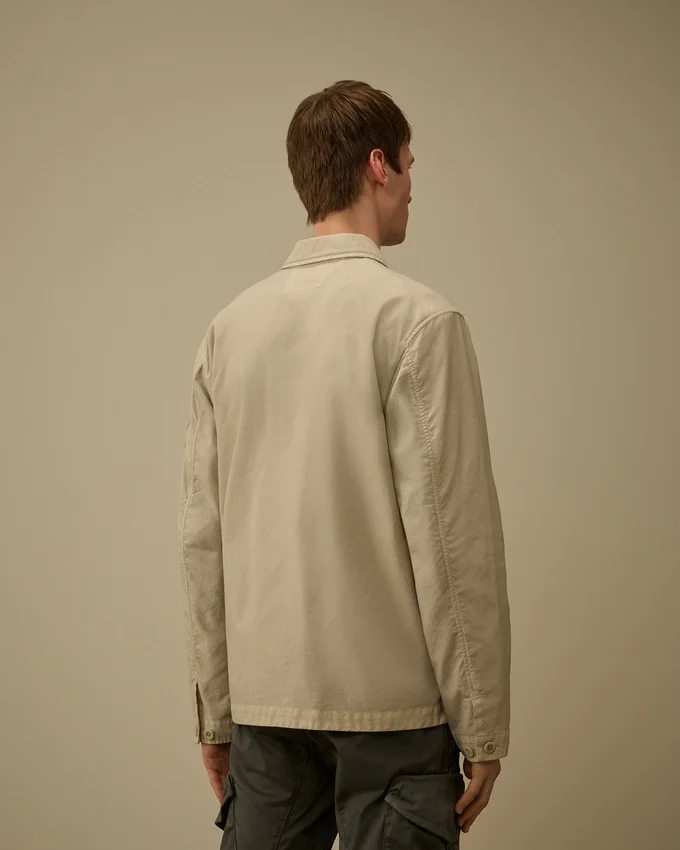 Camicia oversize Taylon P con tasche sul petto e bottoni a forma di Lens