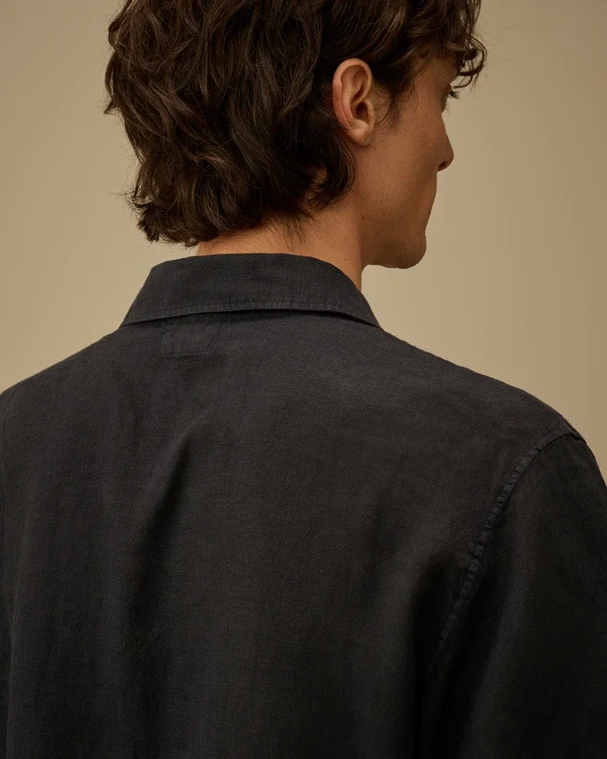 Camicia squadrata in lino a maniche corte con bottoni