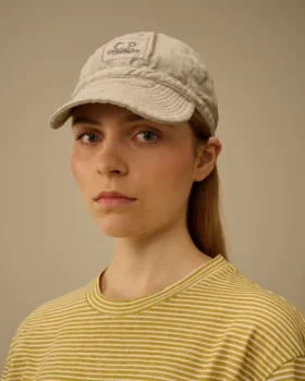 Cappellino con inserti in Rafia-R