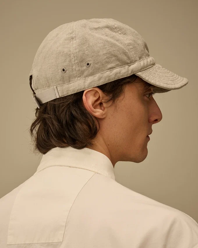 Cappellino con inserti in Rafia-R