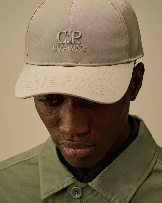 Cappellino con logo Chrome-R