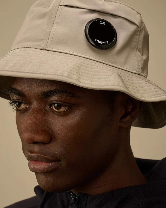 Cappello a secchiello con lenti Chrome-R