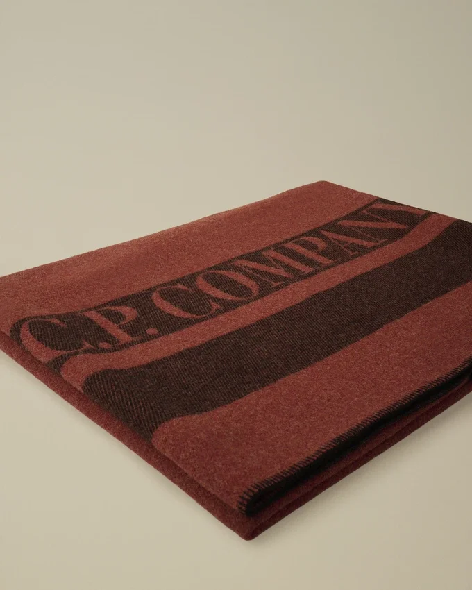 Coperta con logo in lana