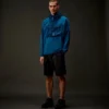 Felpa con cappuccio e mezza zip in pile elasticizzato della Metropolis Series