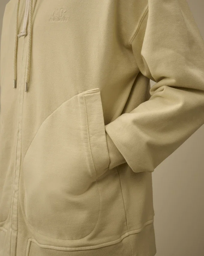 Felpa con cappuccio e zip dal taglio squadrato in pile diagonale