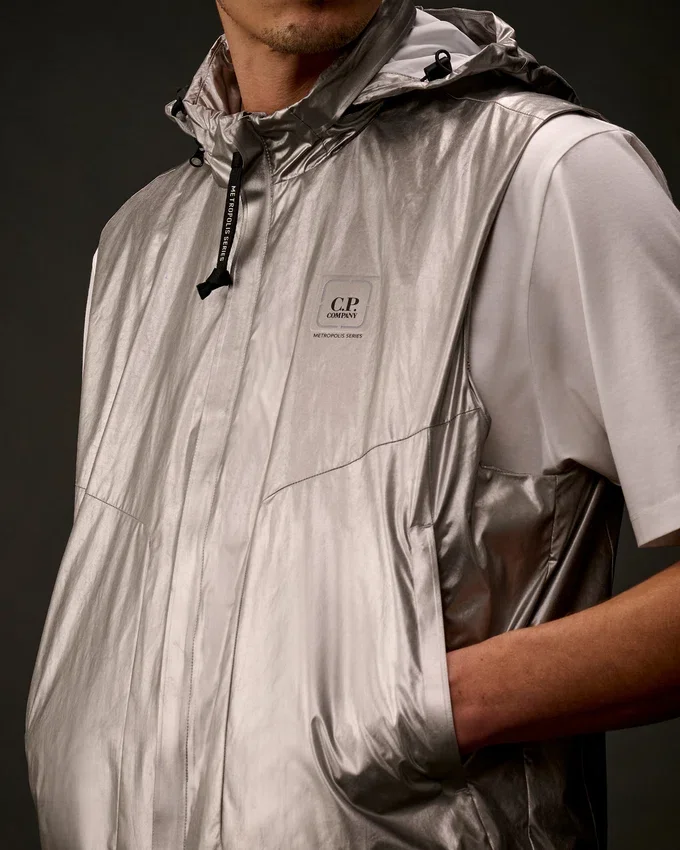 Gilet con cappuccio della Metropolis Series in Nano Titanium
