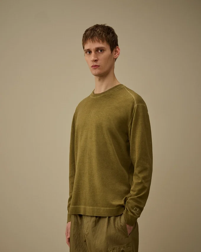 Maglione a girocollo in crêpe di cotone a doppia tintura