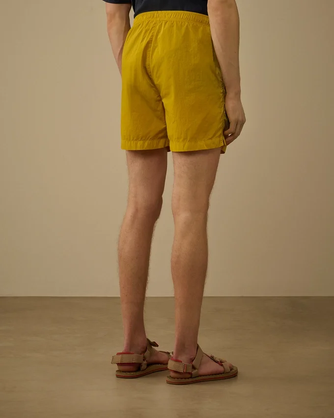 Pantaloncini da bagno con ricamo grafico Eco-Chrome-R