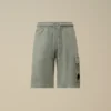 Pantaloncini in pile leggero con tasche cargo e logo Lens