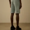 Pantaloncini in pile leggero con tasche cargo e logo Lens
