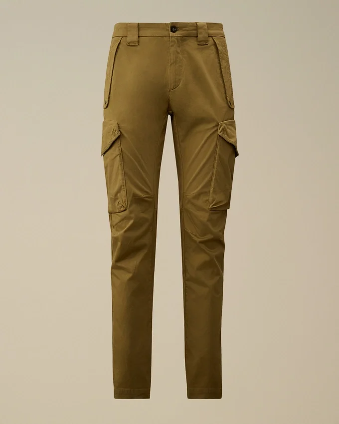 Pantaloni cargo con tasche arrotondate ergonomiche in raso elasticizzato