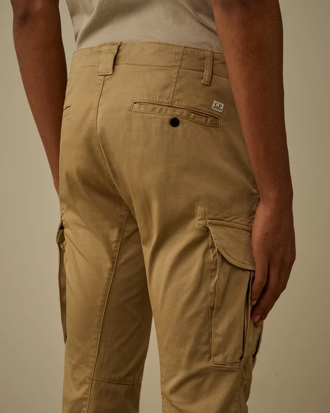 Pantaloni cargo ergonomici in raso elasticizzato con logo