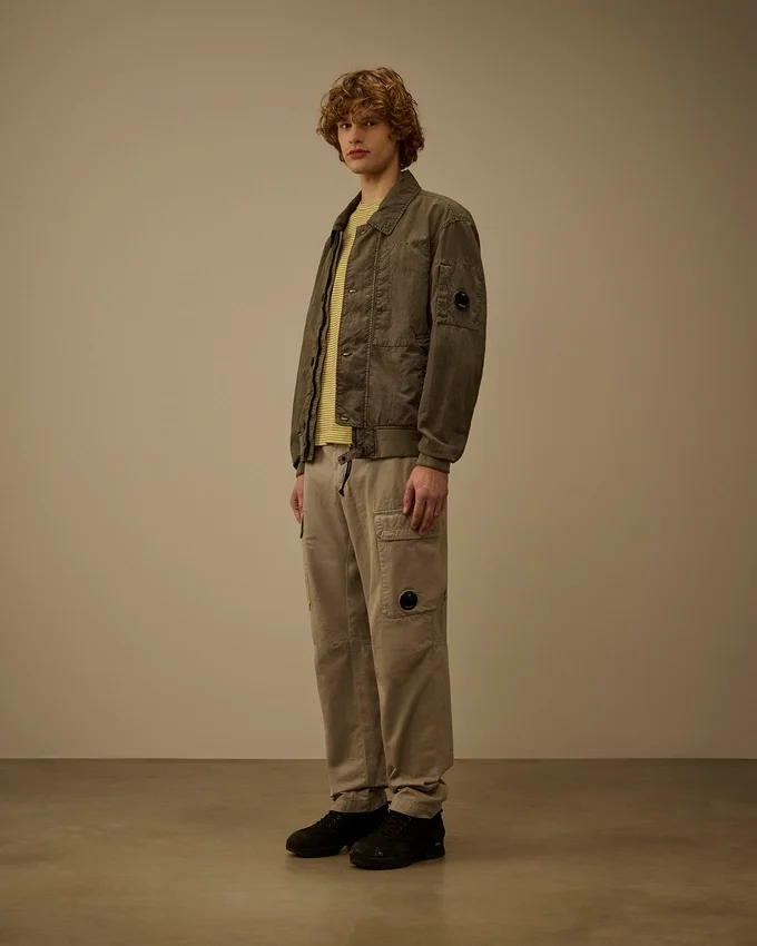 Pantaloni cargo larghi in gabardina di cotone