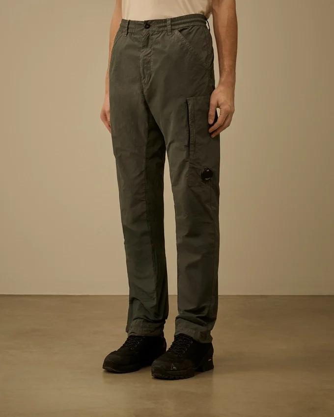 Pantaloni cargo regolari in Flatt Nylon