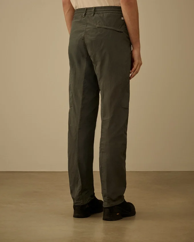 Pantaloni cargo regolari in Flatt Nylon