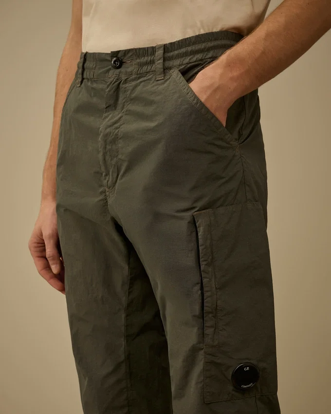 Pantaloni cargo regolari in Flatt Nylon