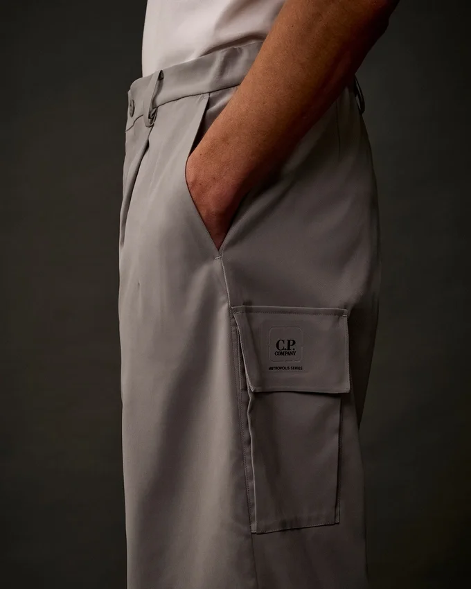 Pantaloni cargo squadrati in panama tecnico della Metropolis Series