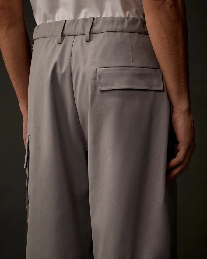 Pantaloni cargo squadrati in panama tecnico della Metropolis Series