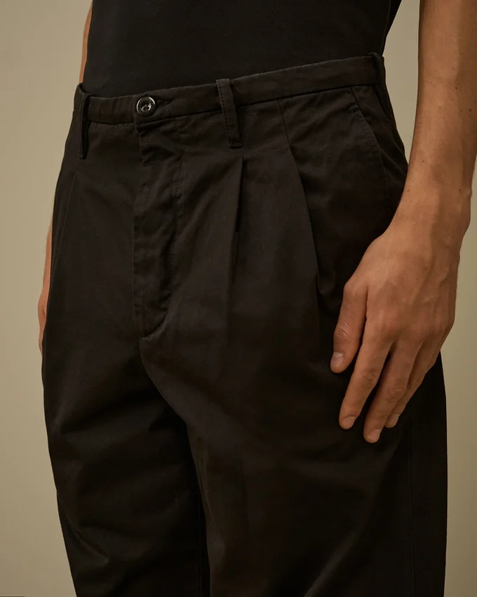 Pantaloni larghi in gabardina di cotone