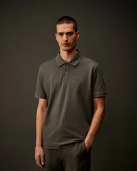 Polo a maniche corte in piquet elasticizzato della Metropolis Series
