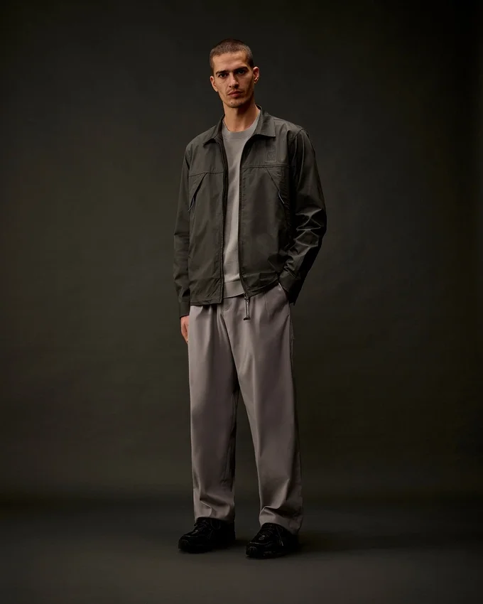 Sovracamicia con zip in gabardina della Metropolis Series