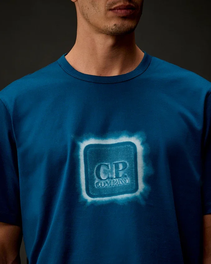 T-shirt a maniche corte in jersey mercerizzato della Metropolis Series con badge